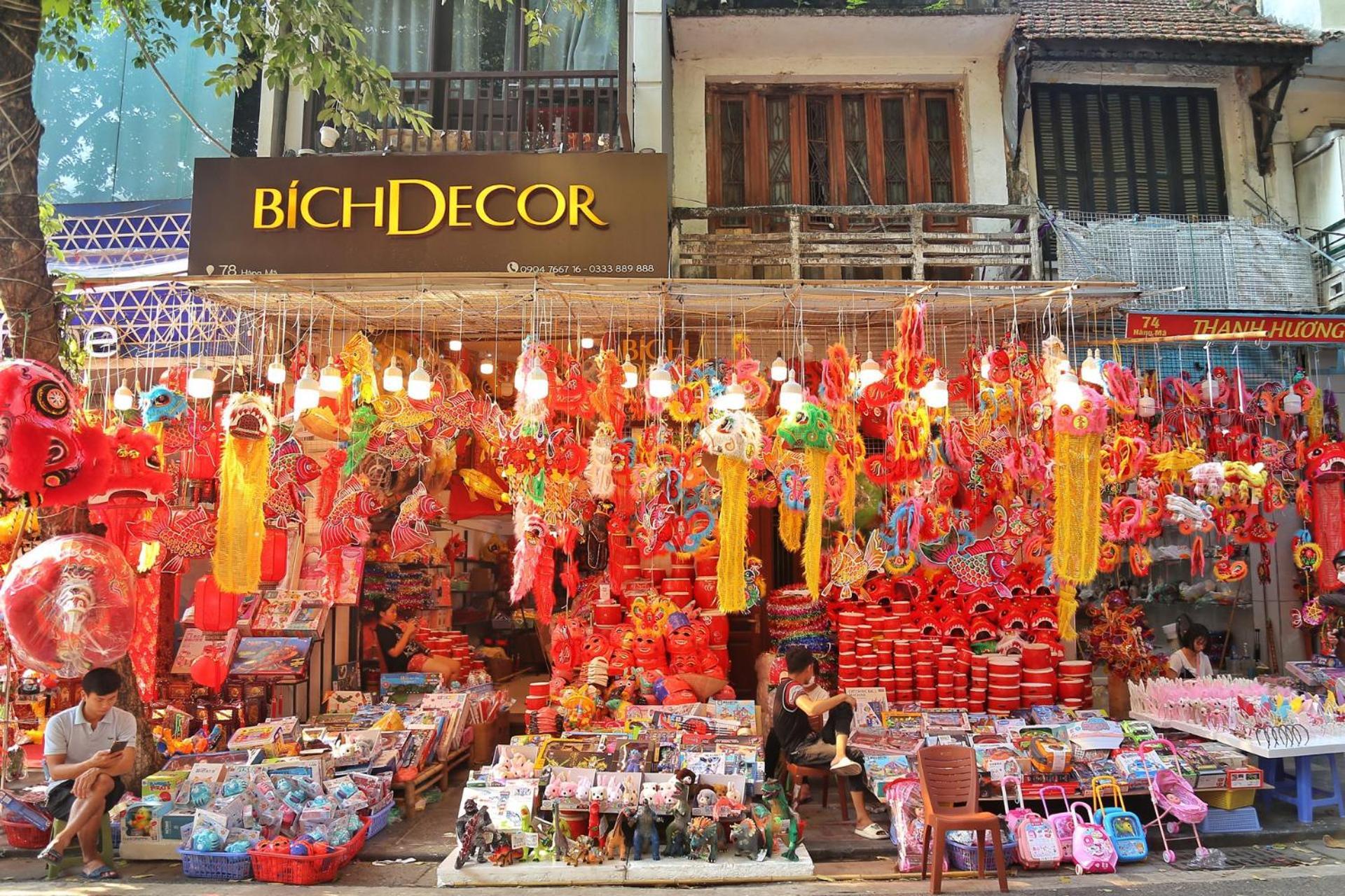 Old Quarter * Hanoi